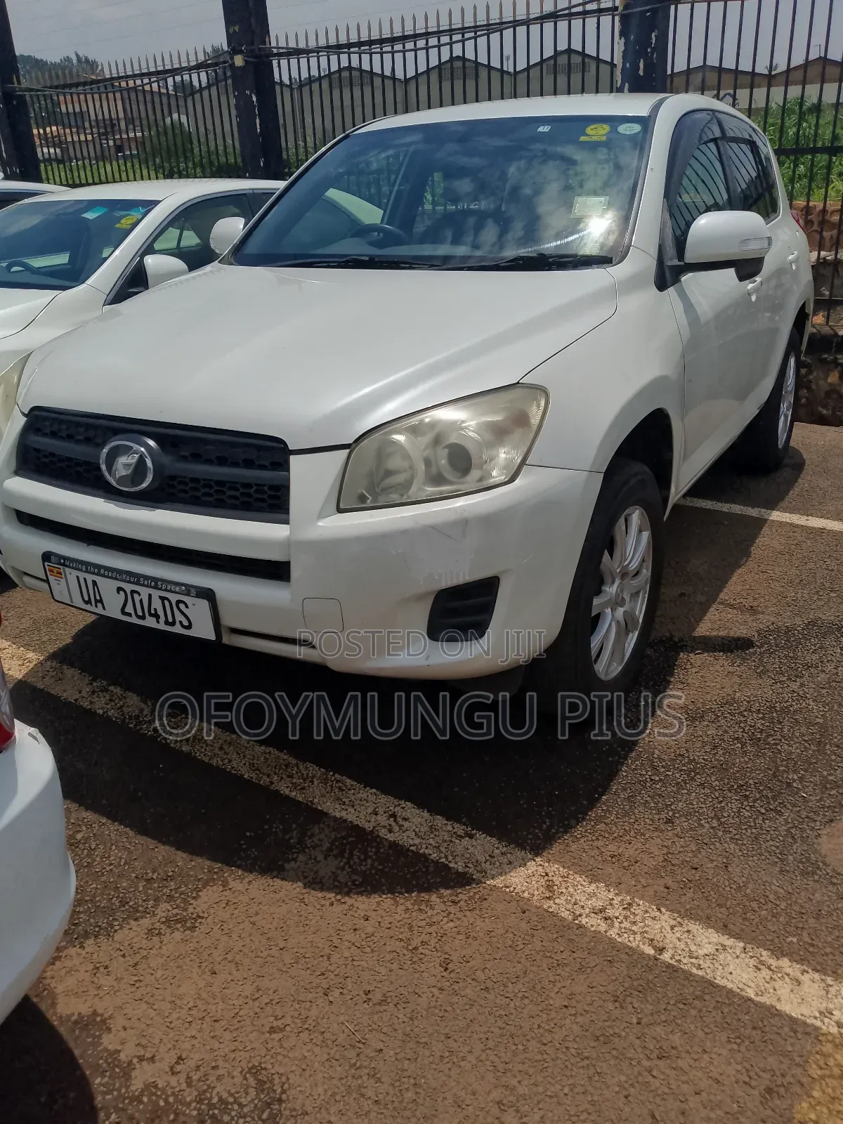 Toyota RAV4 2011 White