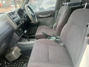 Toyota RAV4 Automatic 2000 White