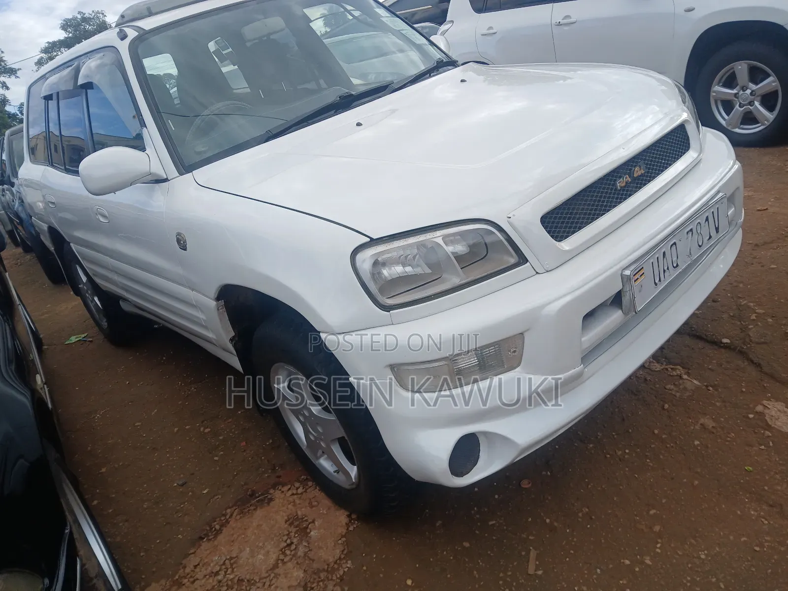Toyota RAV4 Automatic 2000 White
