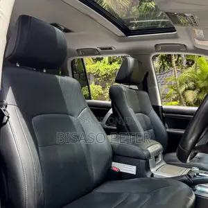 Toyota Land Cruiser 3.3 Diesel 4WD 2021 Gray