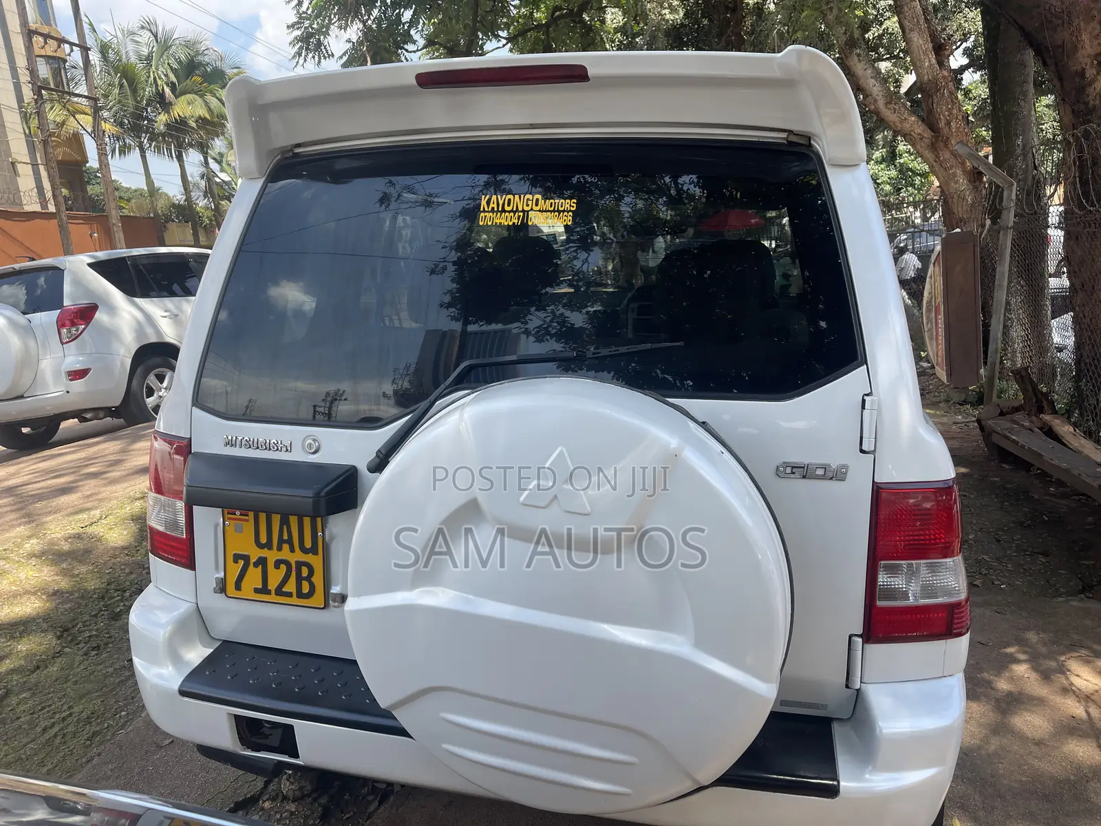 Mitsubishi Pajero IO 2000 White