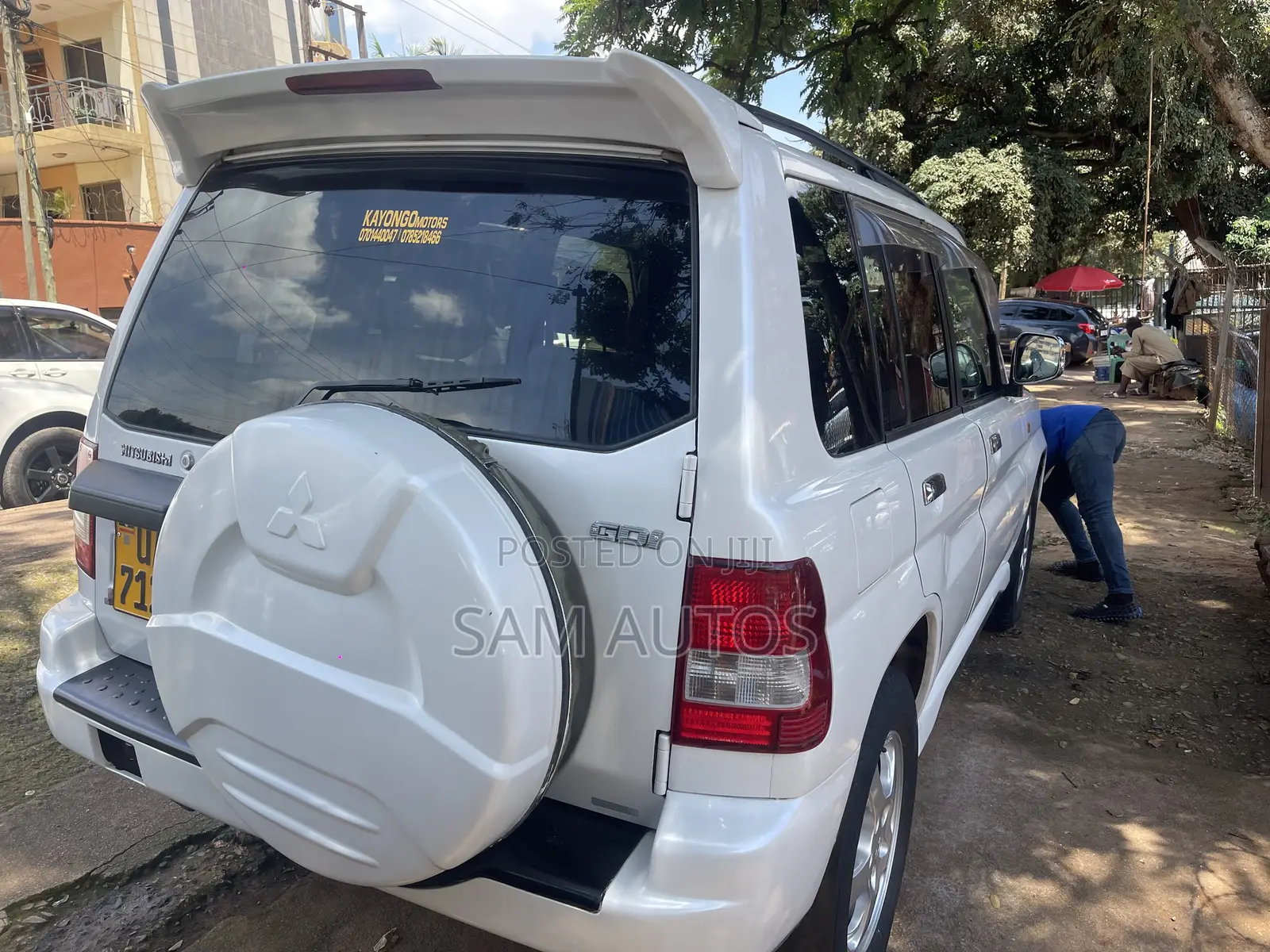 Mitsubishi Pajero IO 2000 White