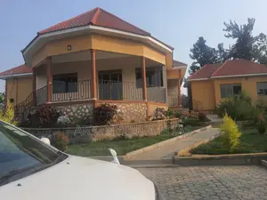 6bdrm House in Nkokonjeru Mbarara for sale