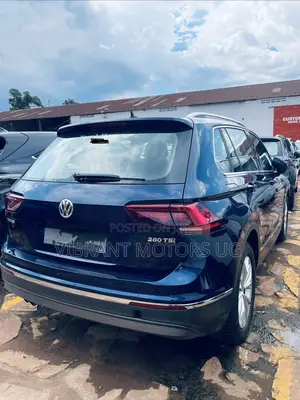 Volkswagen Tiguan 2018 Blue