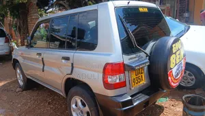 Mitsubishi Pajero IO 2000 Silver