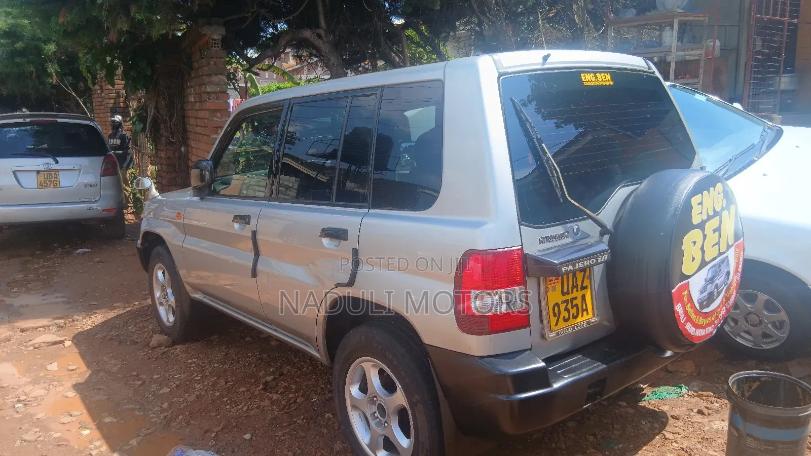 Mitsubishi Pajero IO 2000 Silver