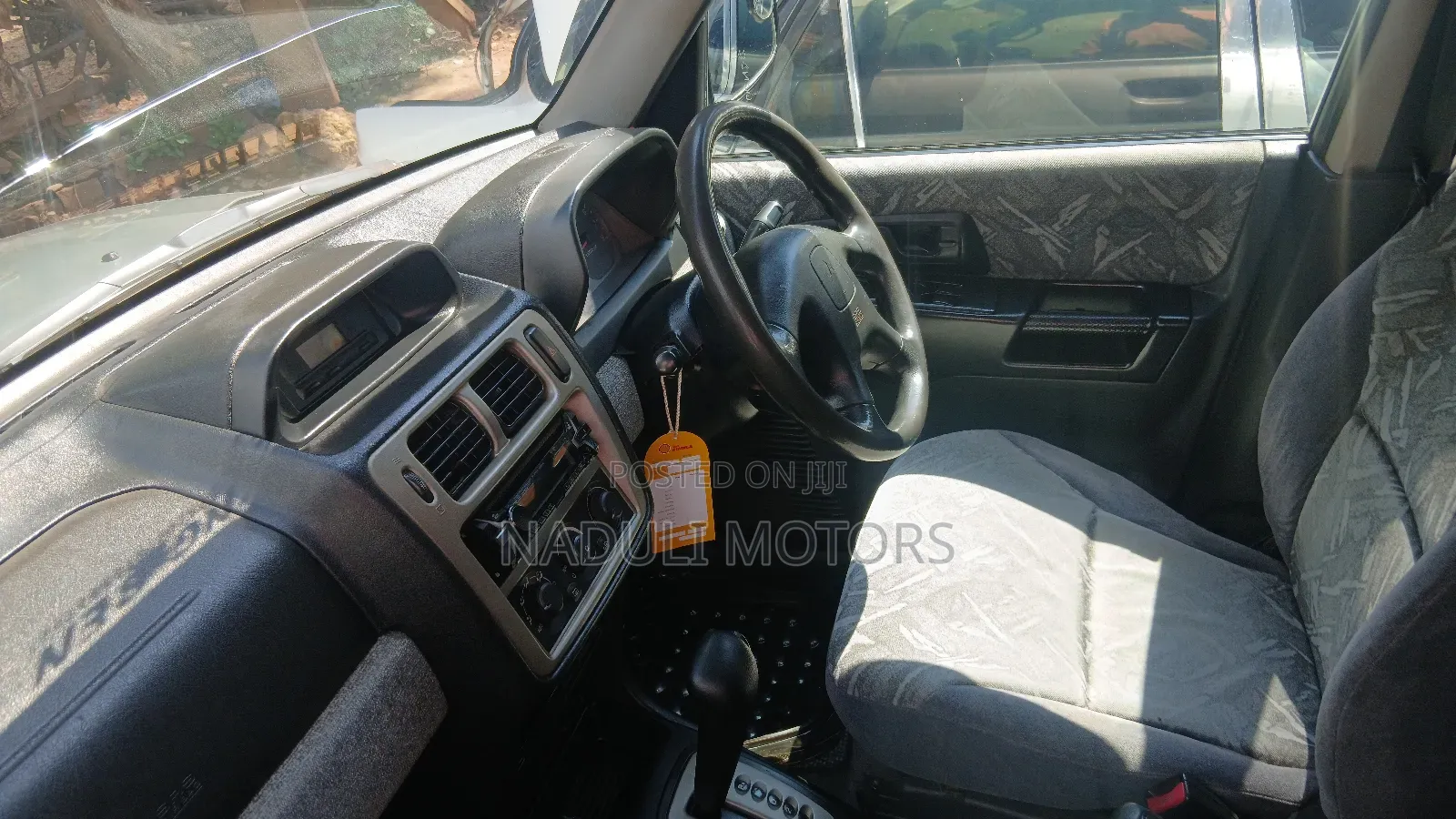 Mitsubishi Pajero IO 2000 Silver