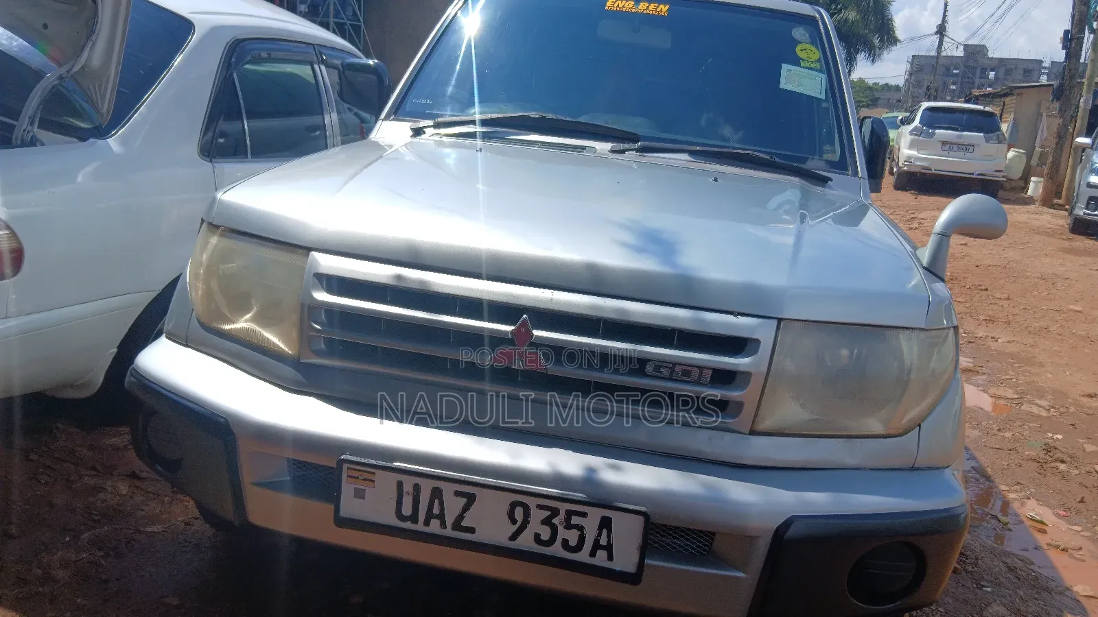 Mitsubishi Pajero IO 2000 Silver
