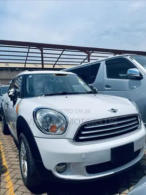 Mini Cooper 2012 White