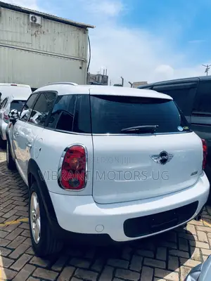 Mini Cooper 2012 White