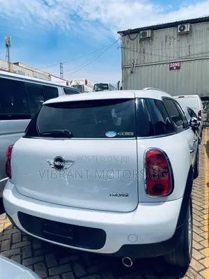 Mini Cooper 2012 White