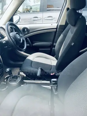 Mini Cooper 2012 White