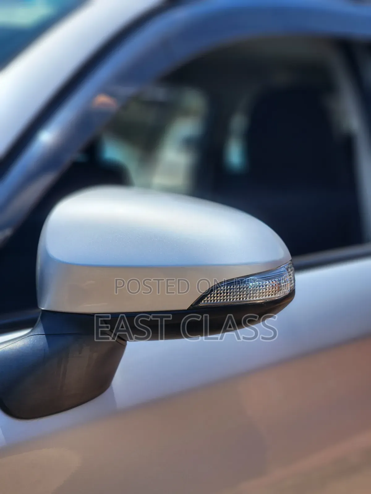 Toyota Corolla Fielder 1.5 Hybrid FWD 2017 Silver