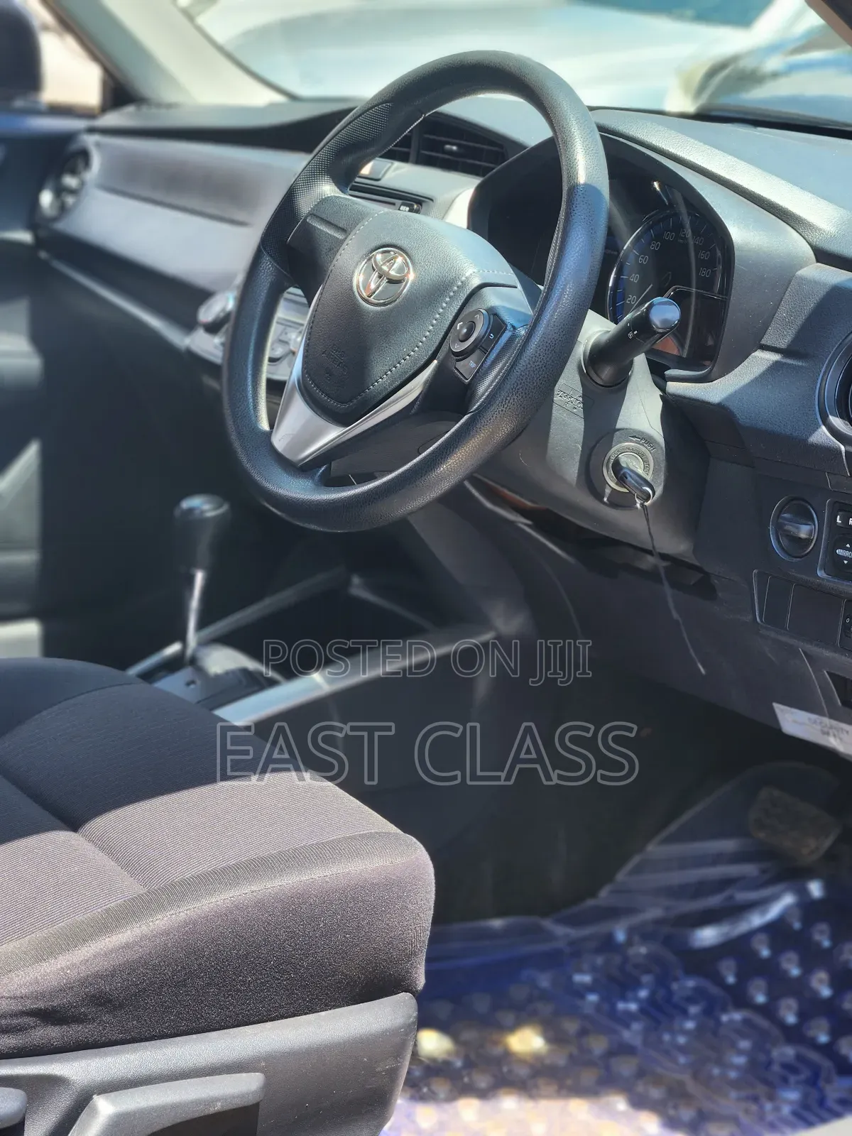 Toyota Corolla Fielder 1.5 Hybrid FWD 2017 Silver