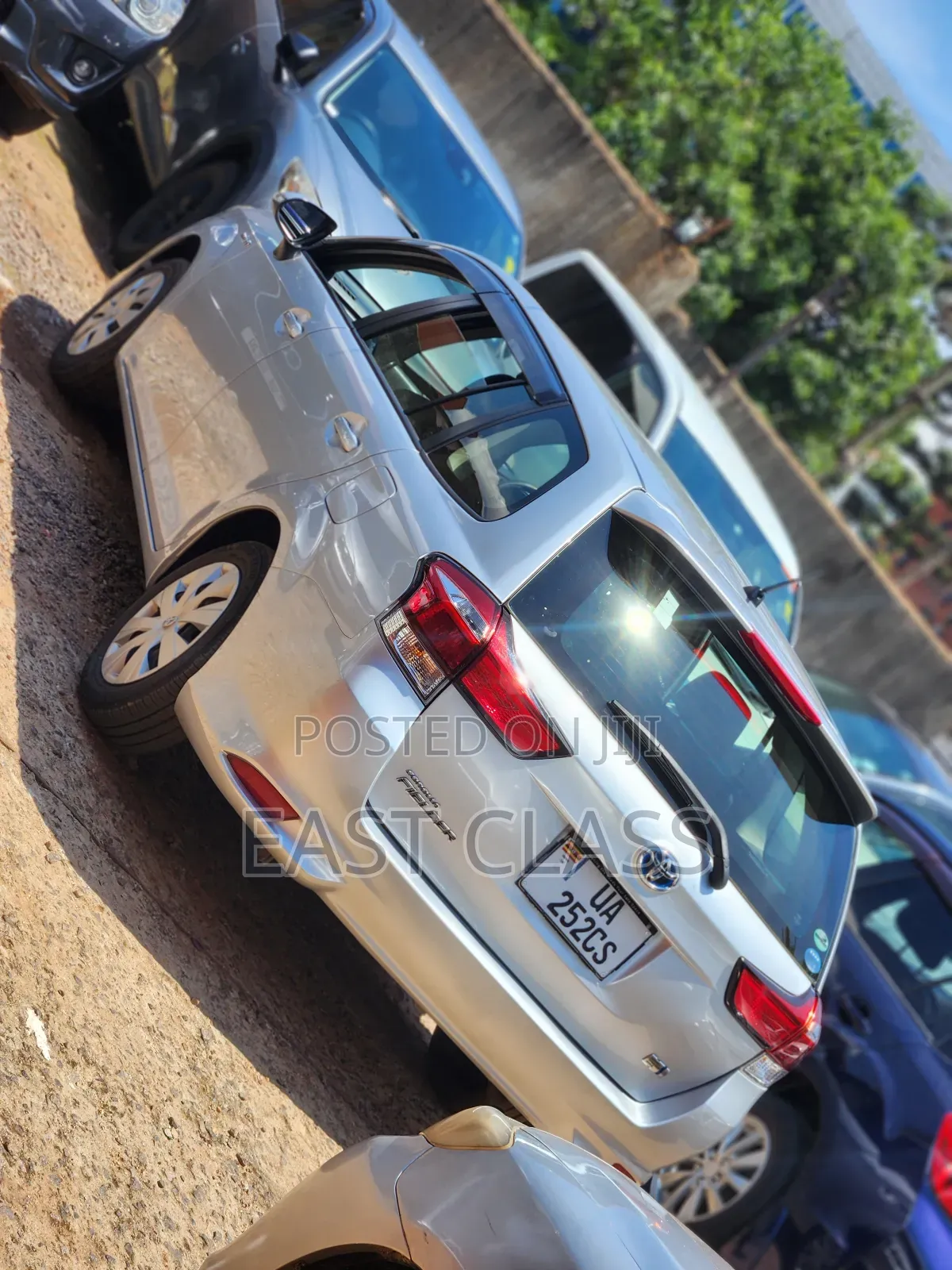 Toyota Corolla Fielder 1.5 Hybrid FWD 2017 Silver
