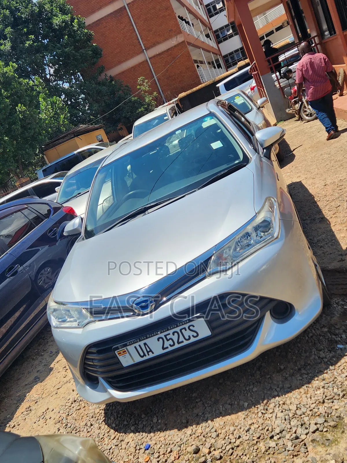 Toyota Corolla Fielder 1.5 Hybrid FWD 2017 Silver