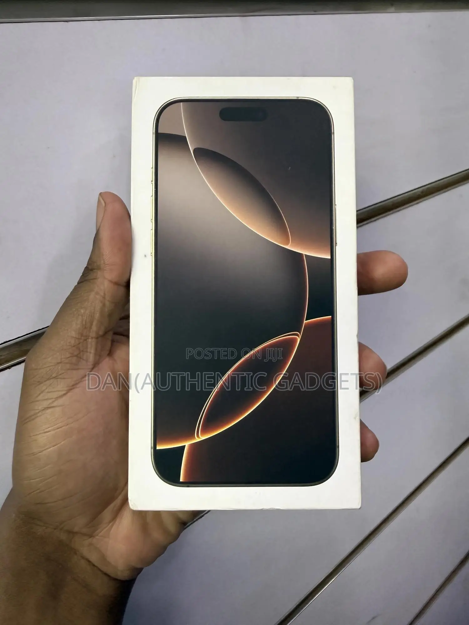 New Apple iPhone 16 Pro Max 512 GB Gold