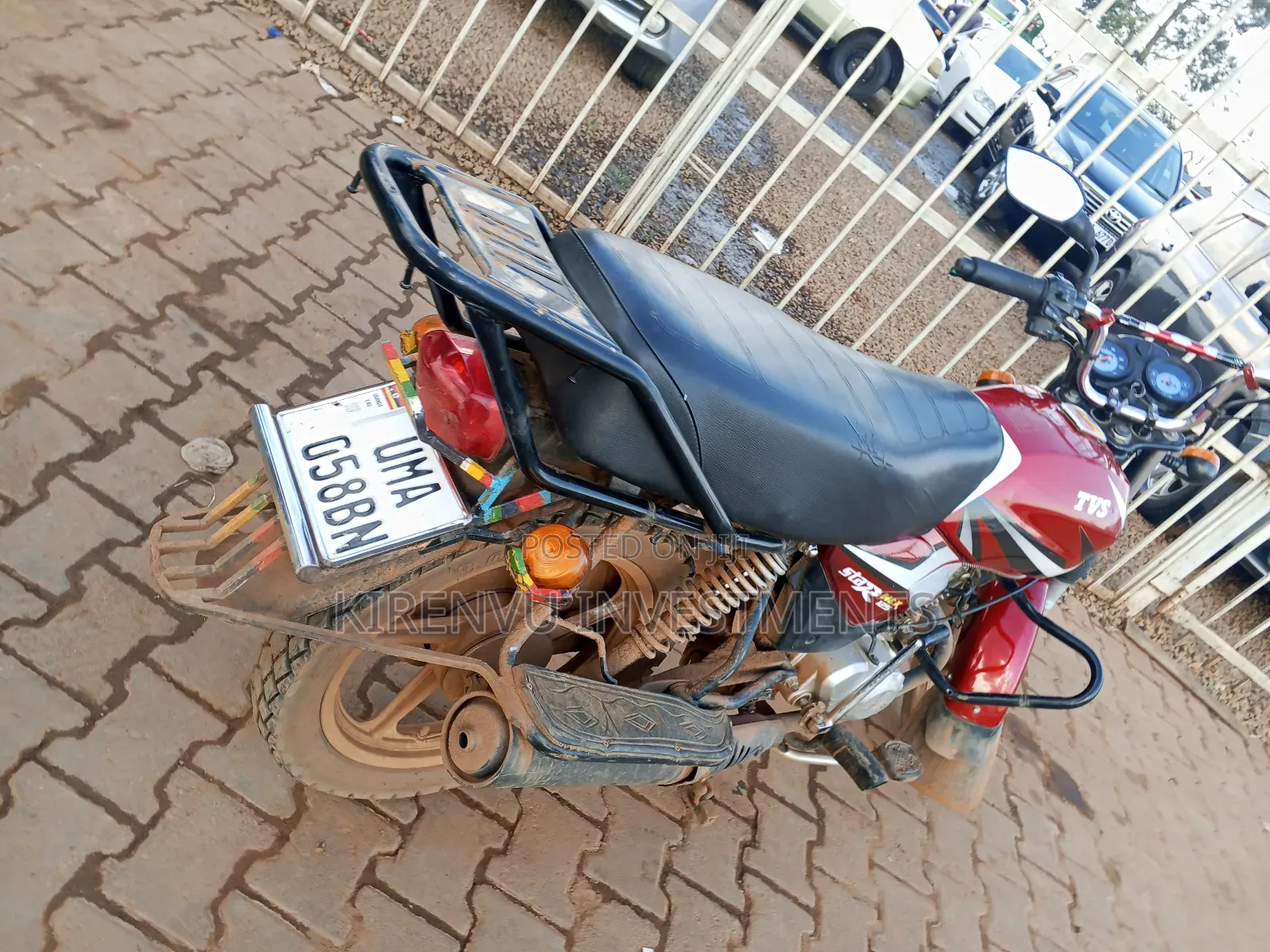 TVS HLX 125 2025 Red