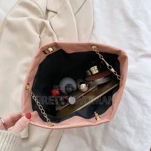 Chain Shoulder Bag