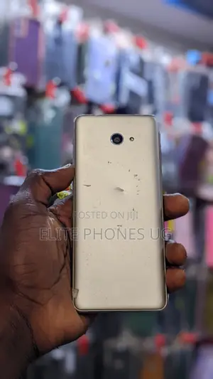 Kyocera Basio 4 32 GB White