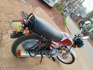 Bajaj Boxer 100 2017 Red