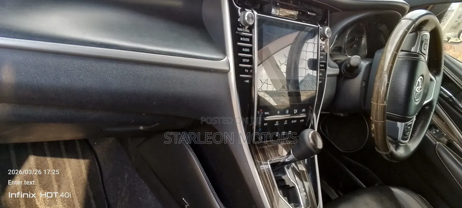 Toyota Harrier 2.0 2014 Black