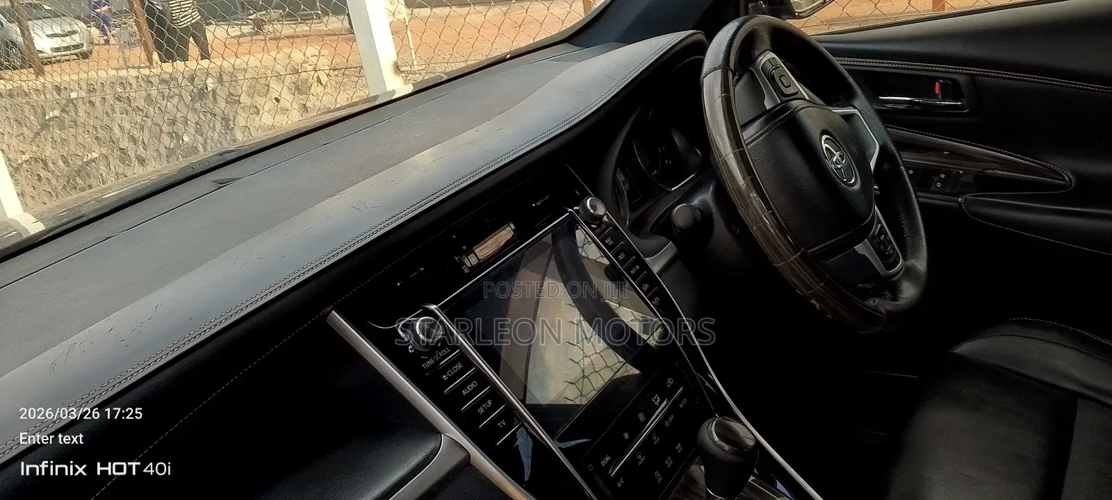 Toyota Harrier 2.0 2014 Black