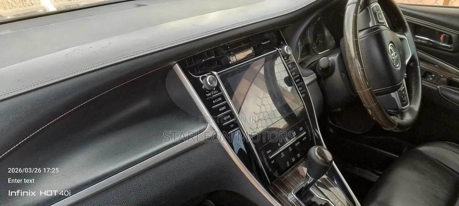 Toyota Harrier 2.0 2014 Black