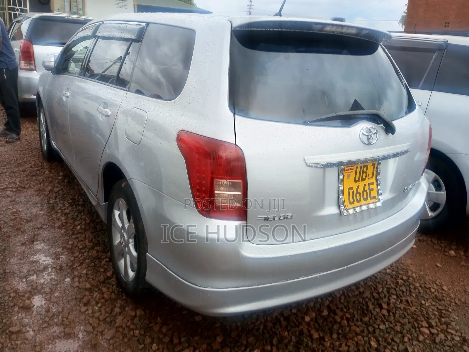 Toyota Corolla Fielder 2010 Silver