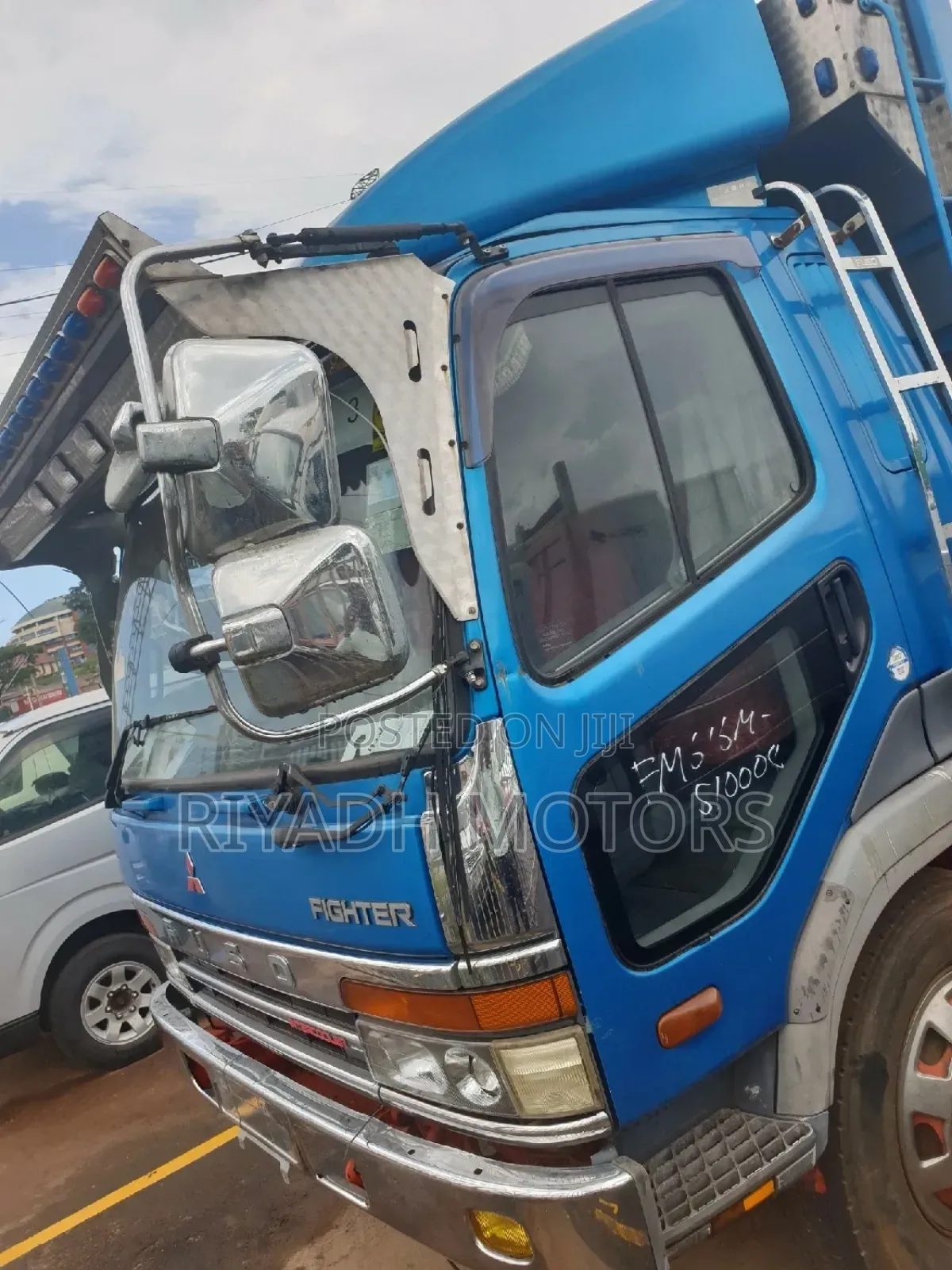 Fuso Fighter Long