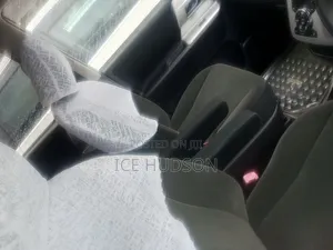 Toyota Noah 2012 Silver