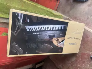 Yamaha Keyboard 483