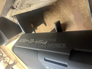 Yamaha Keyboard 483