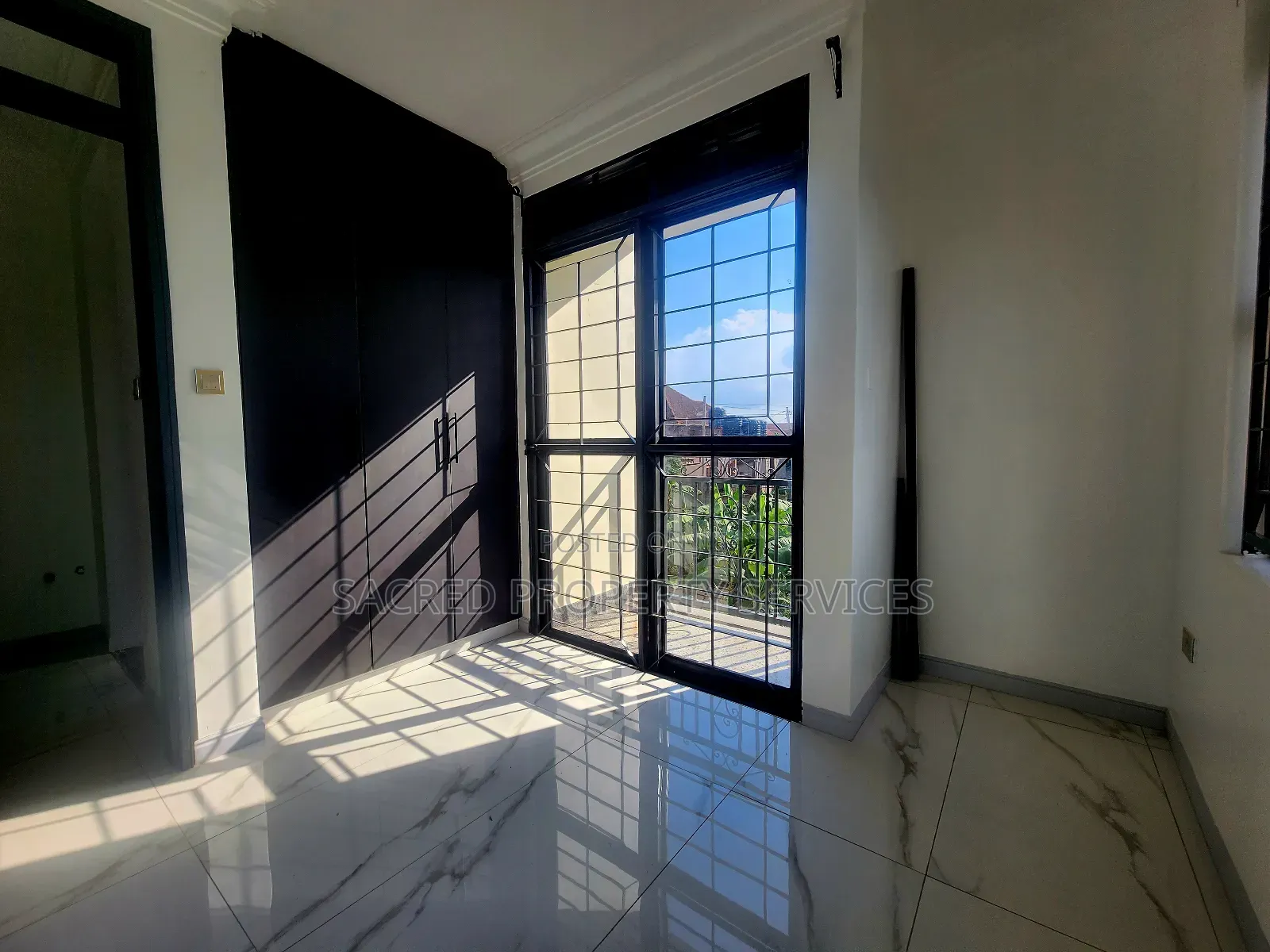 1bdrm Apartment in Kira Shimon for rent
