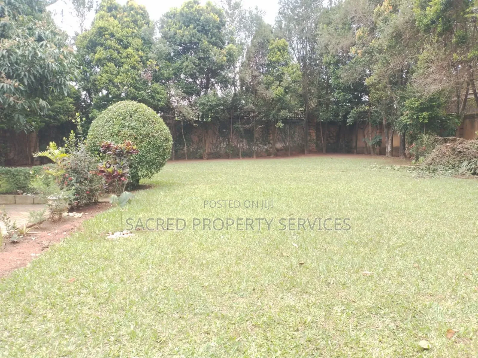 5bdrm Bungalow in Buwate, Kira for rent