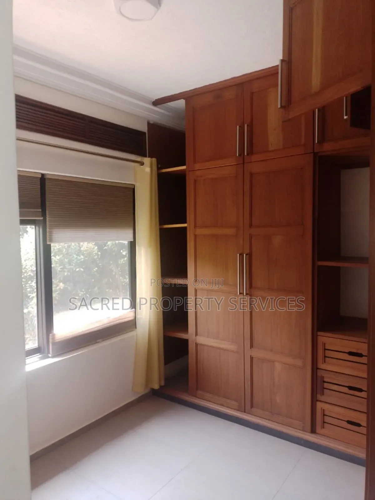 5bdrm Bungalow in Buwate, Kira for rent