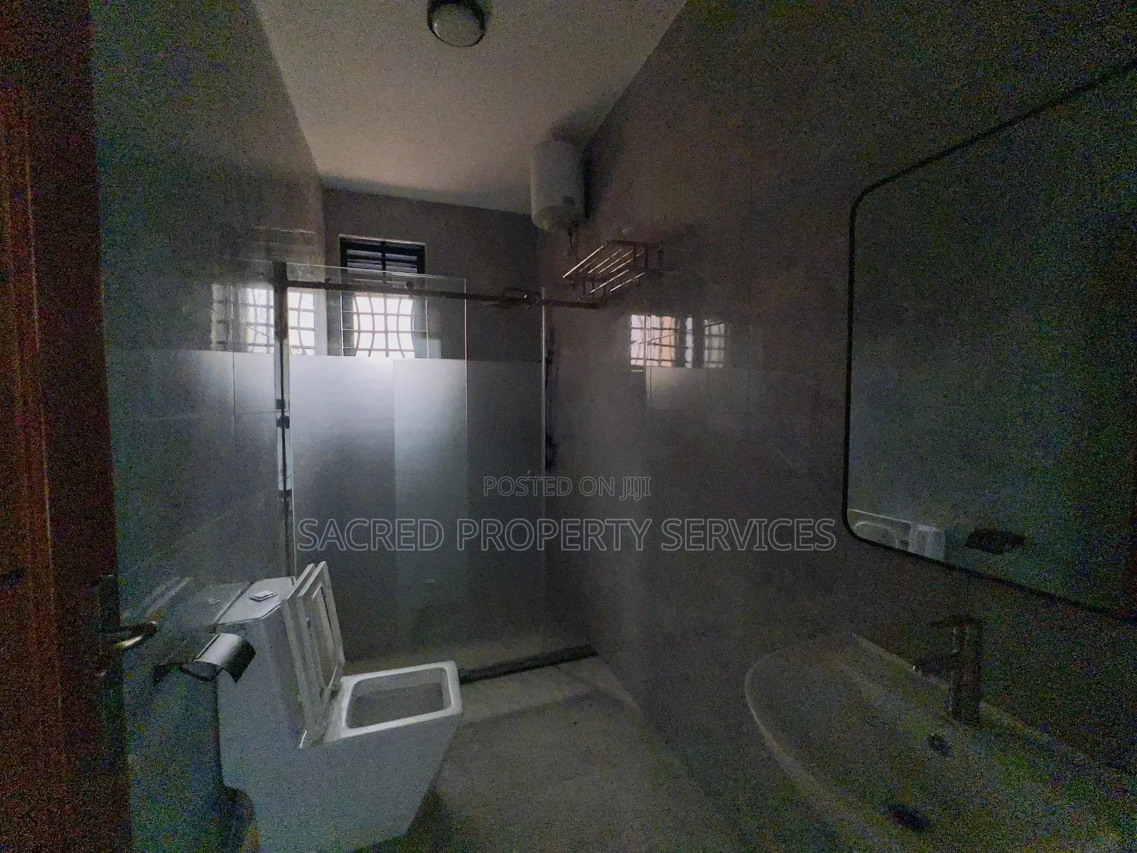 3bdrm Apartment in Kyaliwajara, Kira for rent