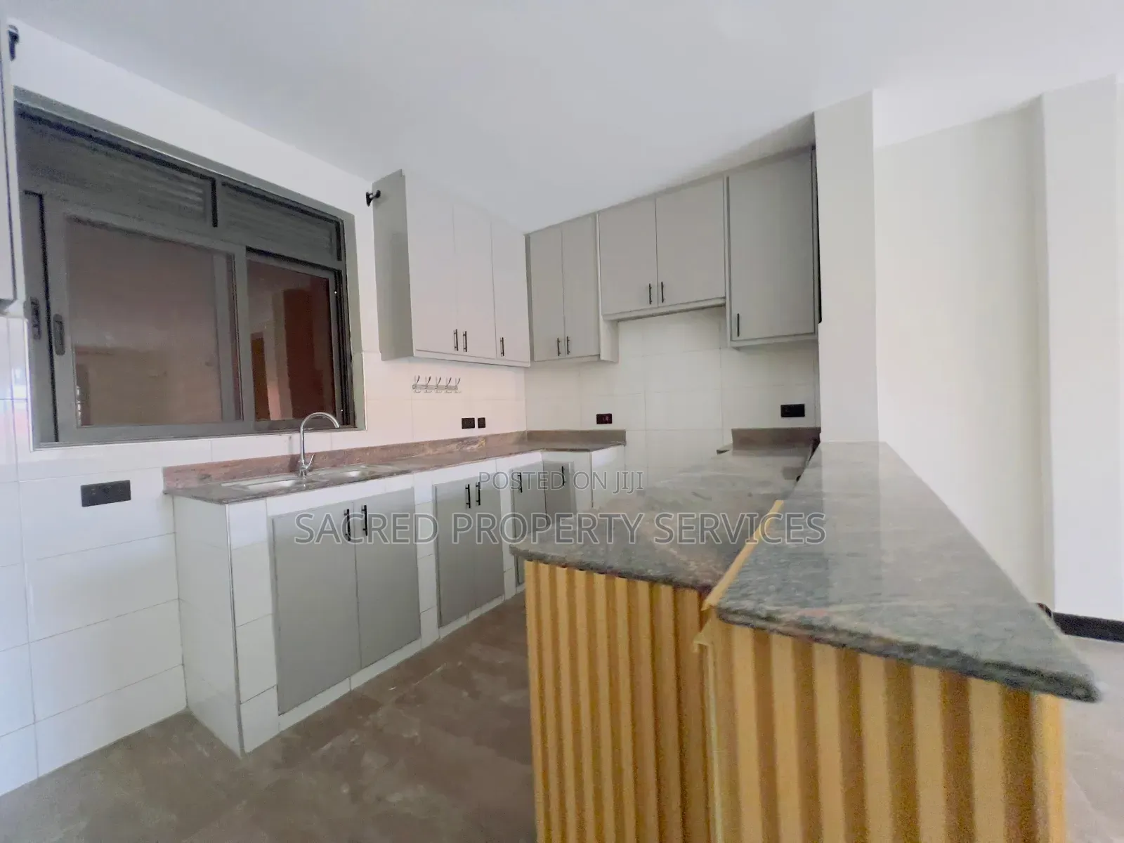 3bdrm Apartment in Kyaliwajara, Kira for rent