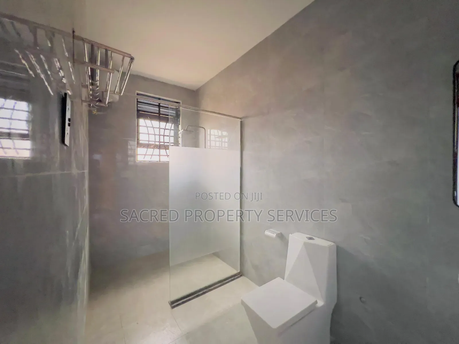 3bdrm Apartment in Kyaliwajara, Kira for rent