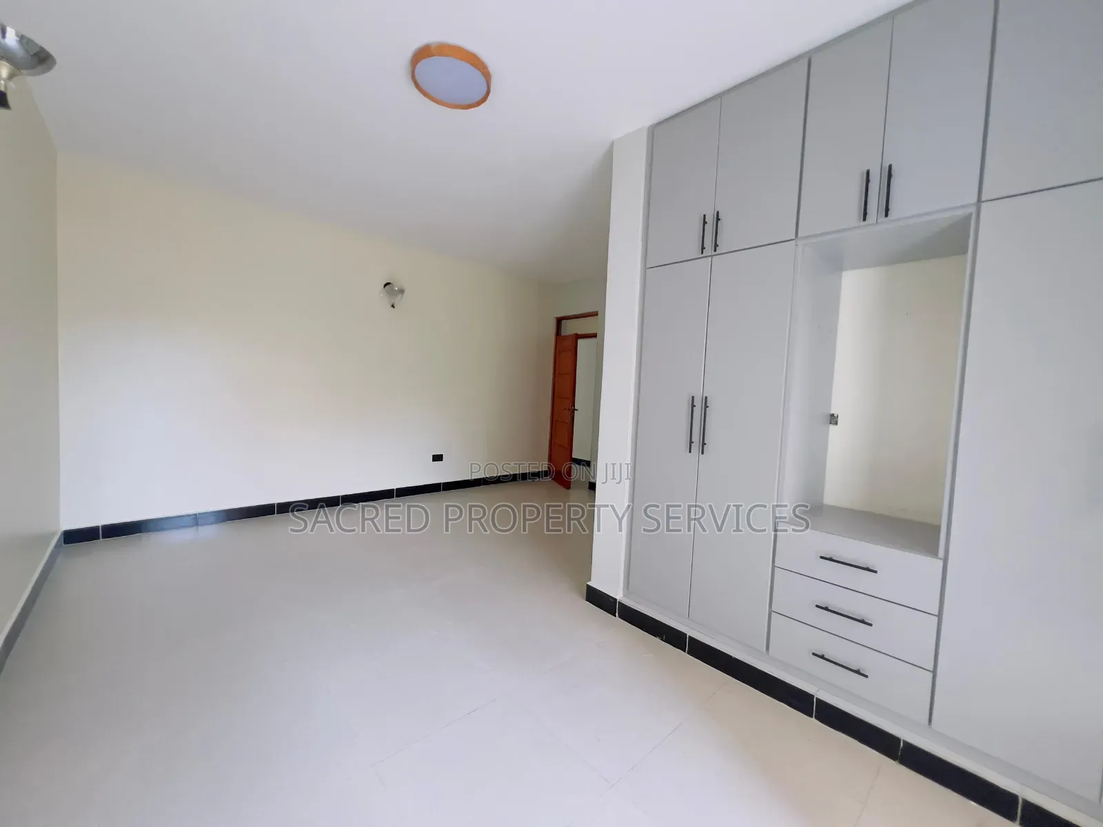 3bdrm Apartment in Kyaliwajara, Kira for rent