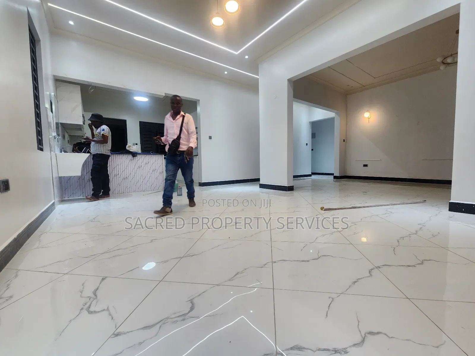 4bdrm Bungalow in Kira Mulawa Town for sale