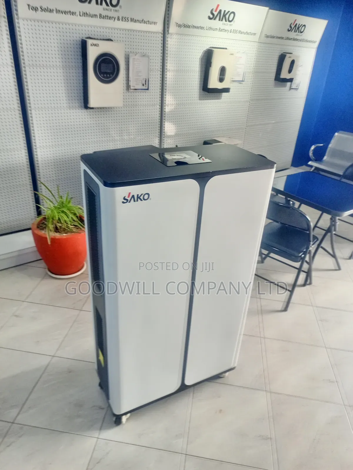 All in One 15kwh Lithium Battery 11kva Hybrid Inverter Power Station