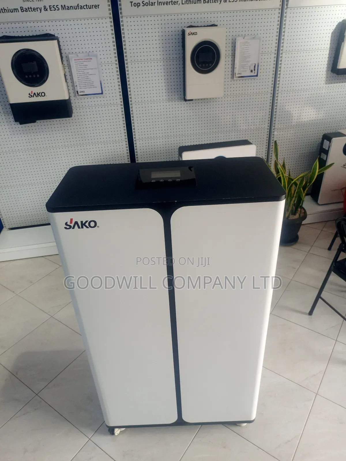 All in One 15kwh Lithium Battery 11kva Hybrid Inverter Power Station