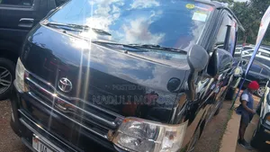 Toyota HiAce 2012 Black