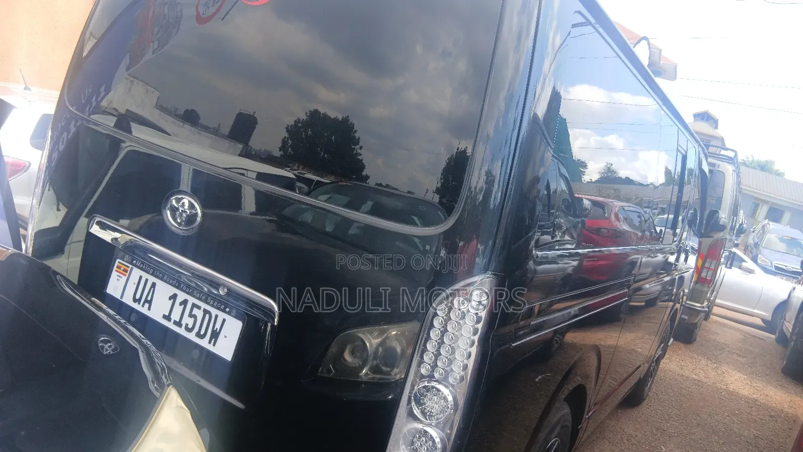 Toyota HiAce 2012 Black