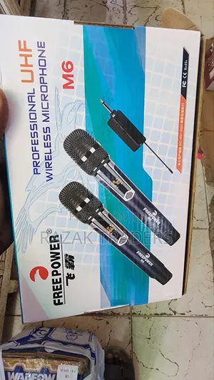 Wireless Dual Microphone Set – Freepower M6 With Rechargeable