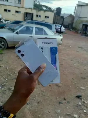 New Samsung Galaxy A05 128 GB Silver