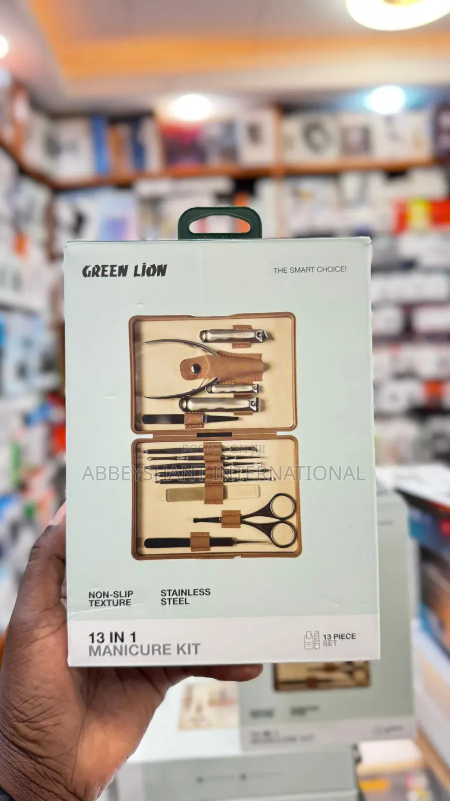 Green Lion 13-in-1 Manicure Kit