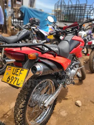 Honda XL 125 2015 Red