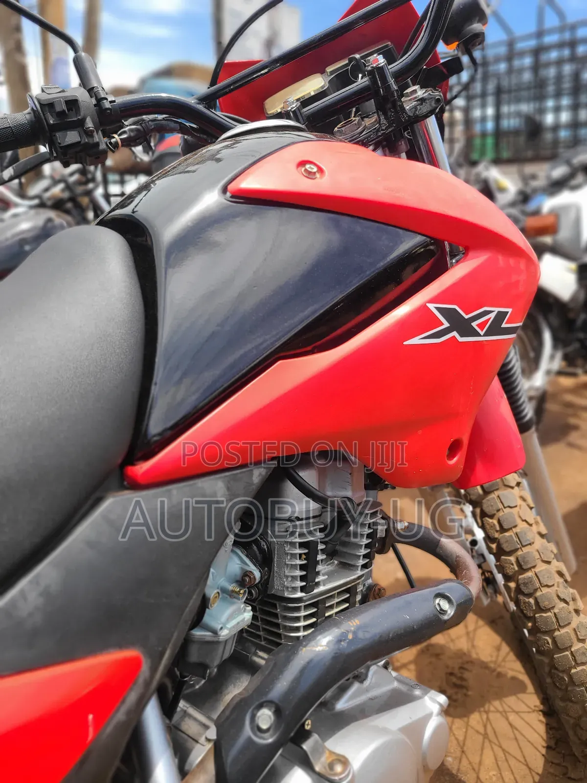 Honda XL 125 2015 Red